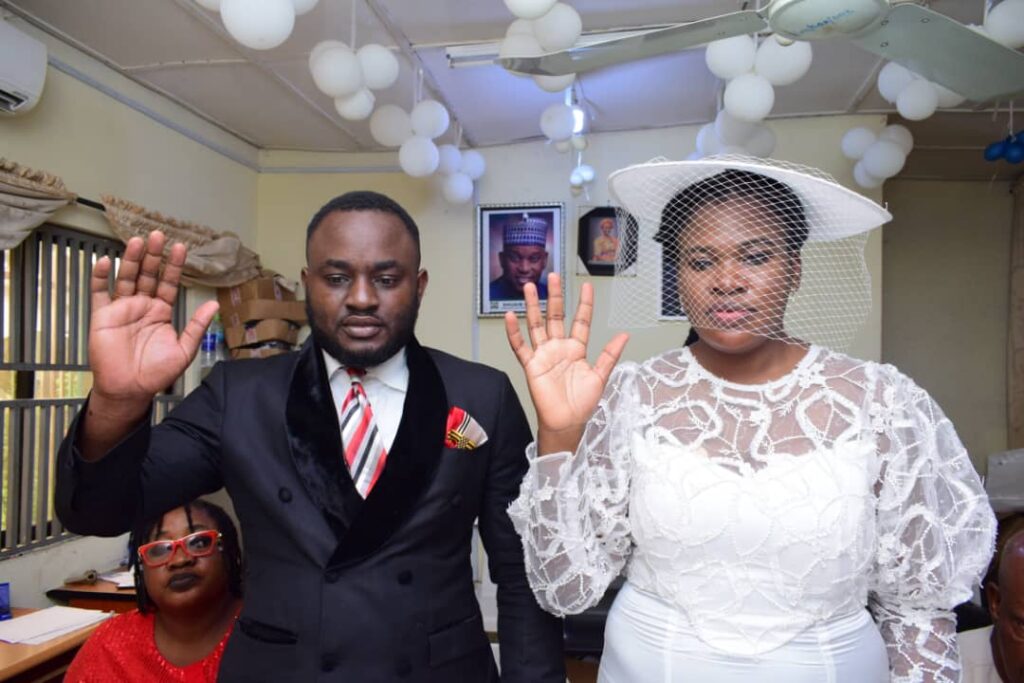 f5655e4b-803b-409d-8357-8ed5e509d456